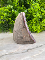 Amethist cluster cut base