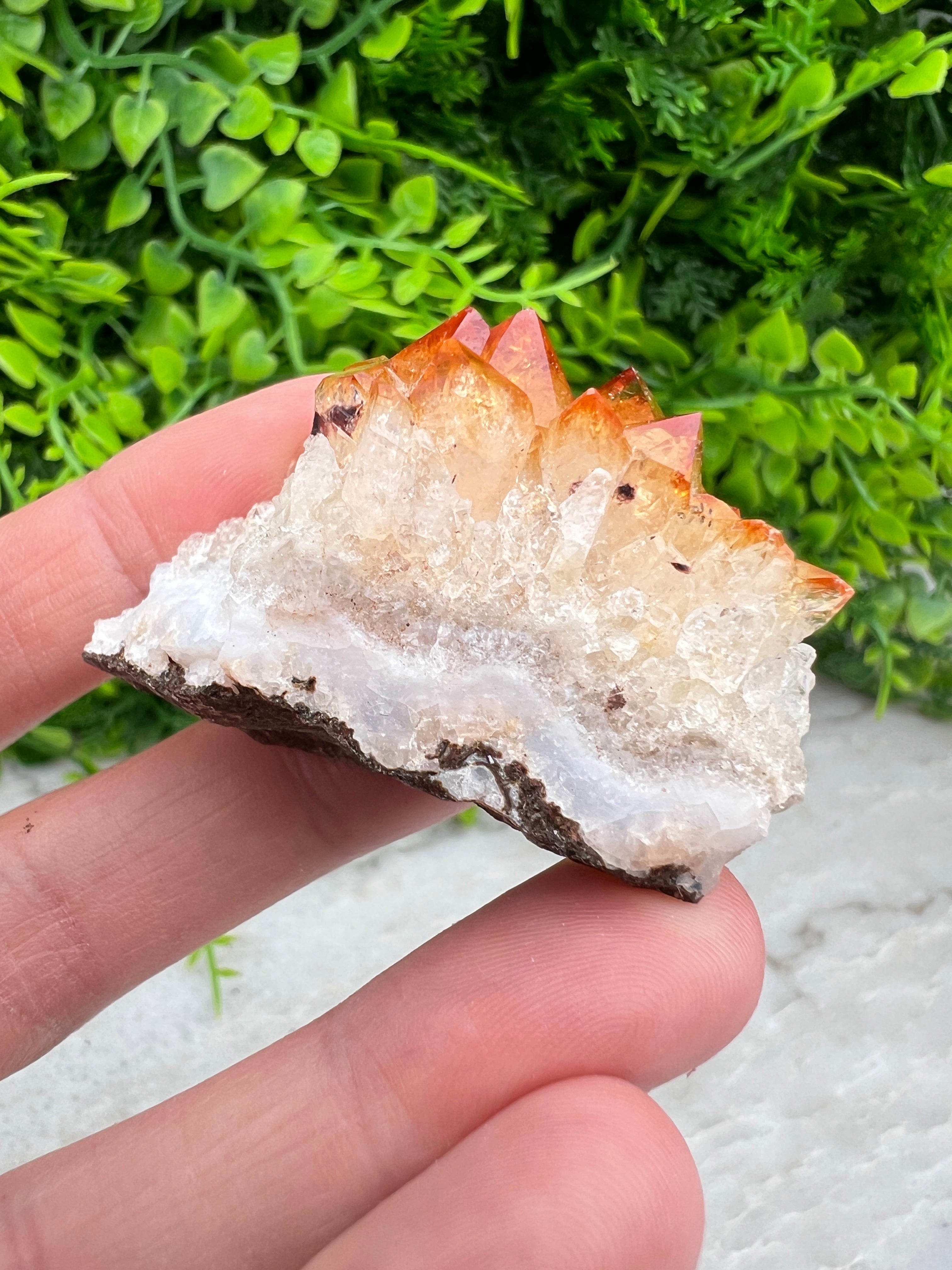 Citrien (gebrande Amethist) cluster (4 cm)