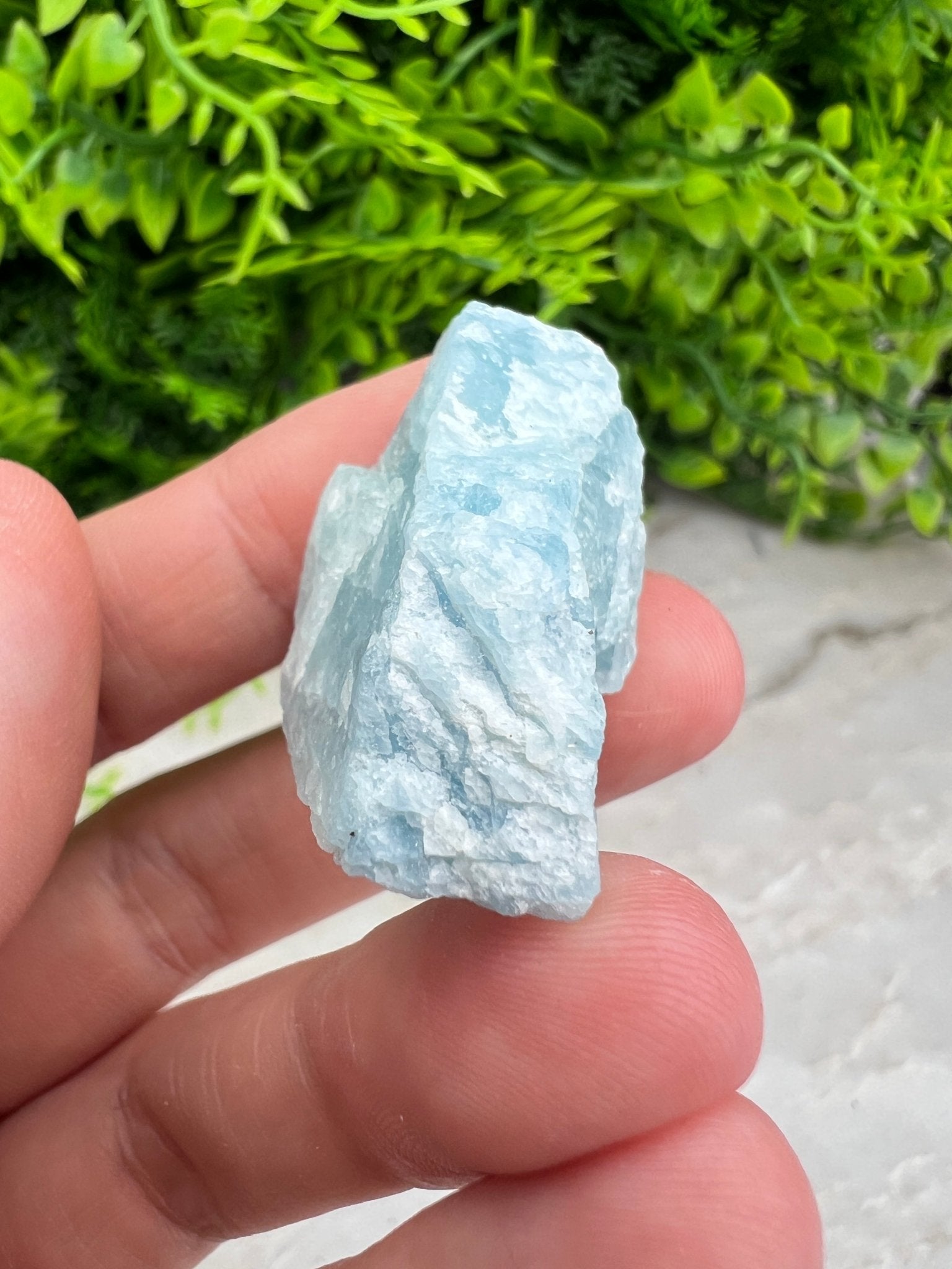 Aquamarin, roh (3 cm) von KEY LIME STORE