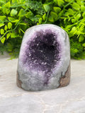 Amethist geode cut base by KEY LIME STORE