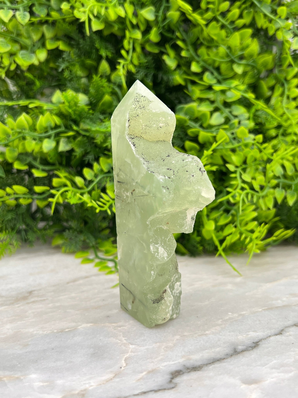 Prehniet toren half ruw half gepolijst by KEY LIME STORE