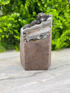 Amethist cluster cut base