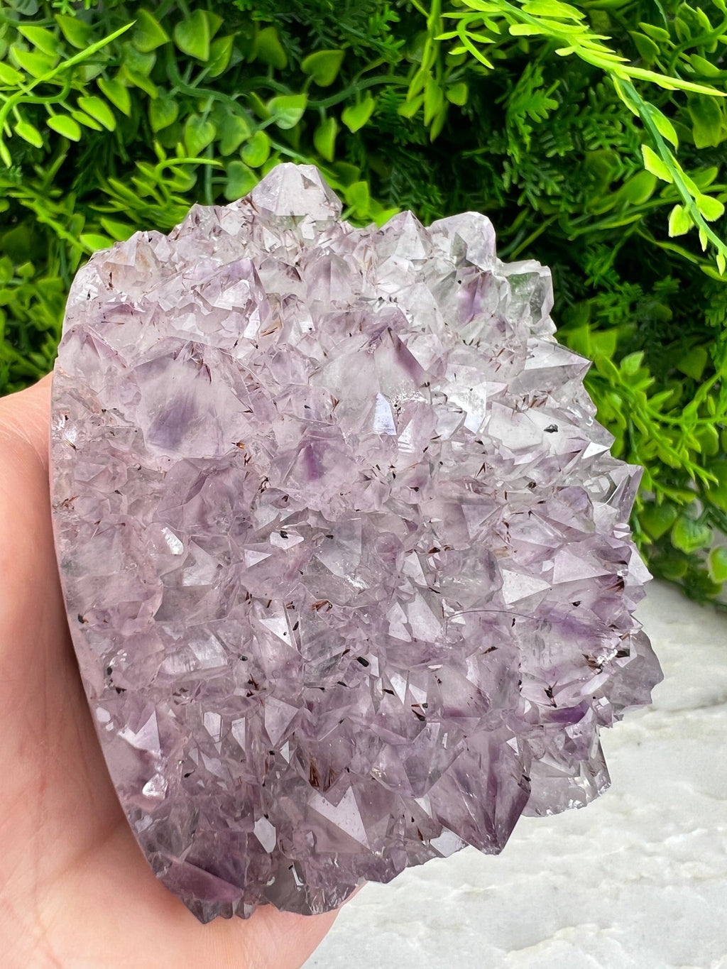 Amethyst mit Achat-Sockel (9 cm) von KEY LIME STORE