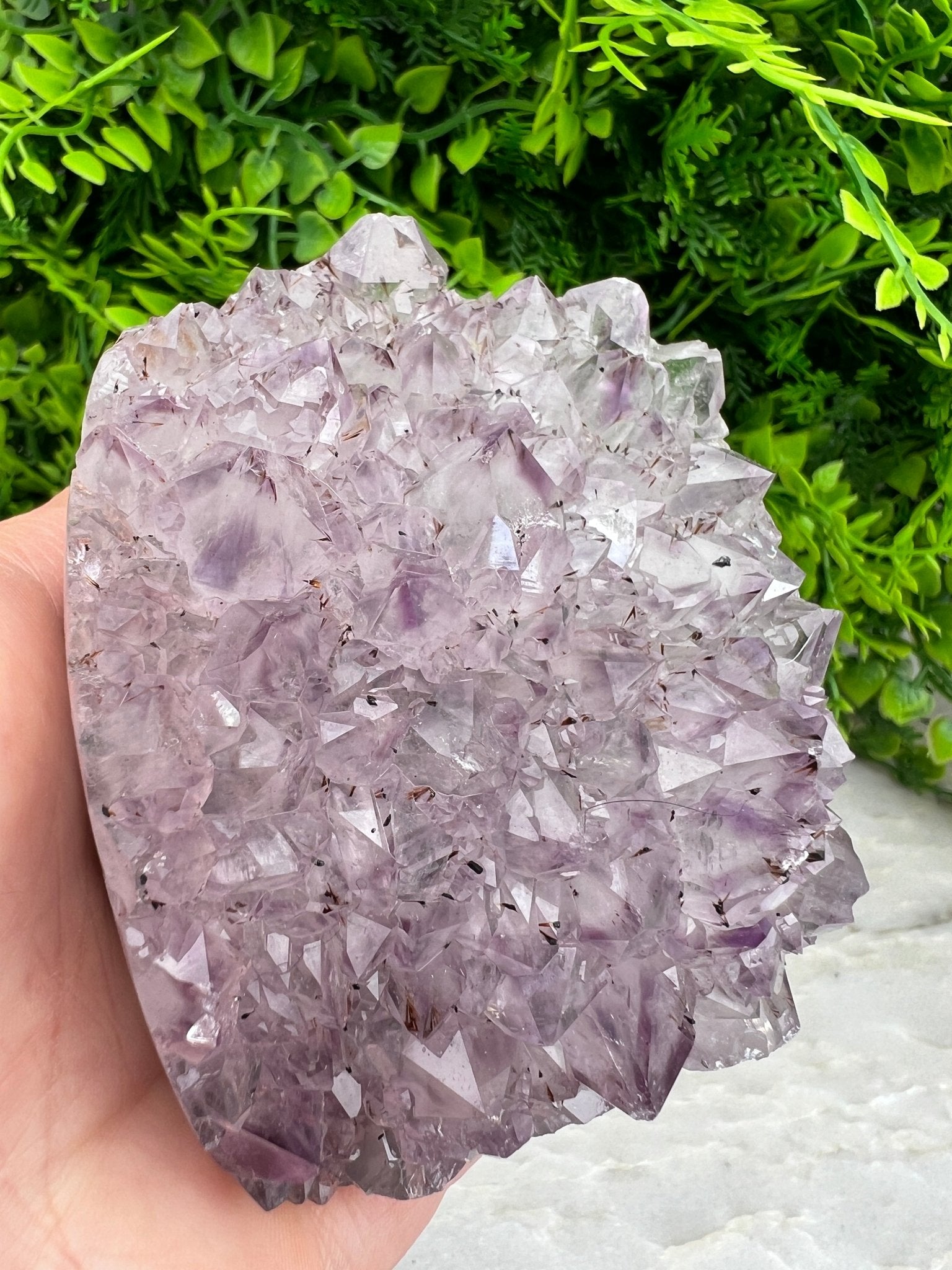 Amethyst mit Achat-Sockel (9 cm) von KEY LIME STORE