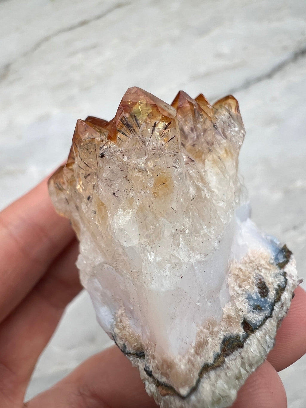 Citrin (gebrannter Amethyst) – Cluster (6 cm) von KEY LIME STORE