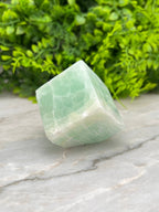 Pistache Calciet kubus cut base by KEY LIME STORE