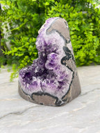 Amethist met Calciet by KEY LIME STORE