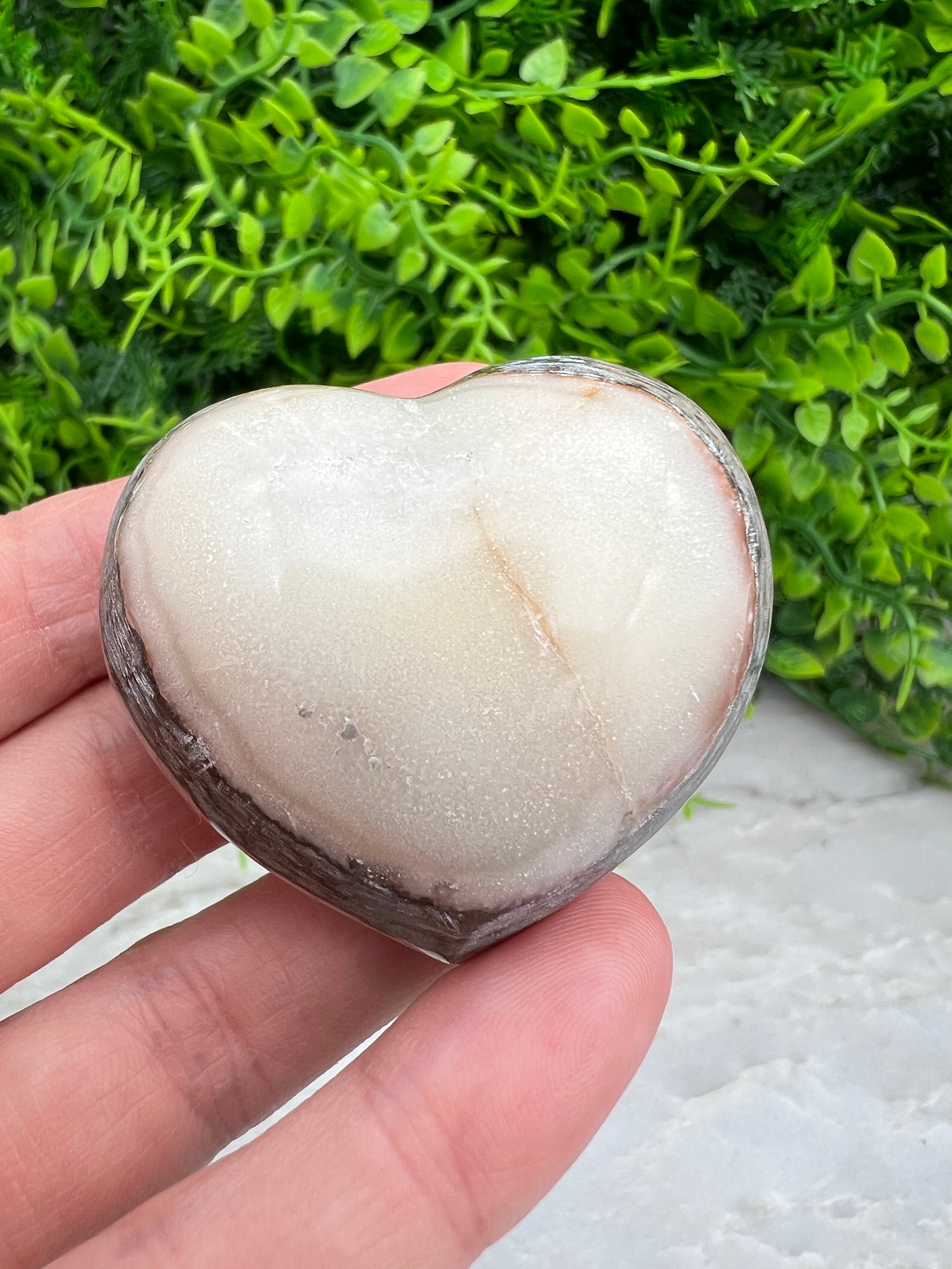 Sugar Amethyst Heart (5 cm)