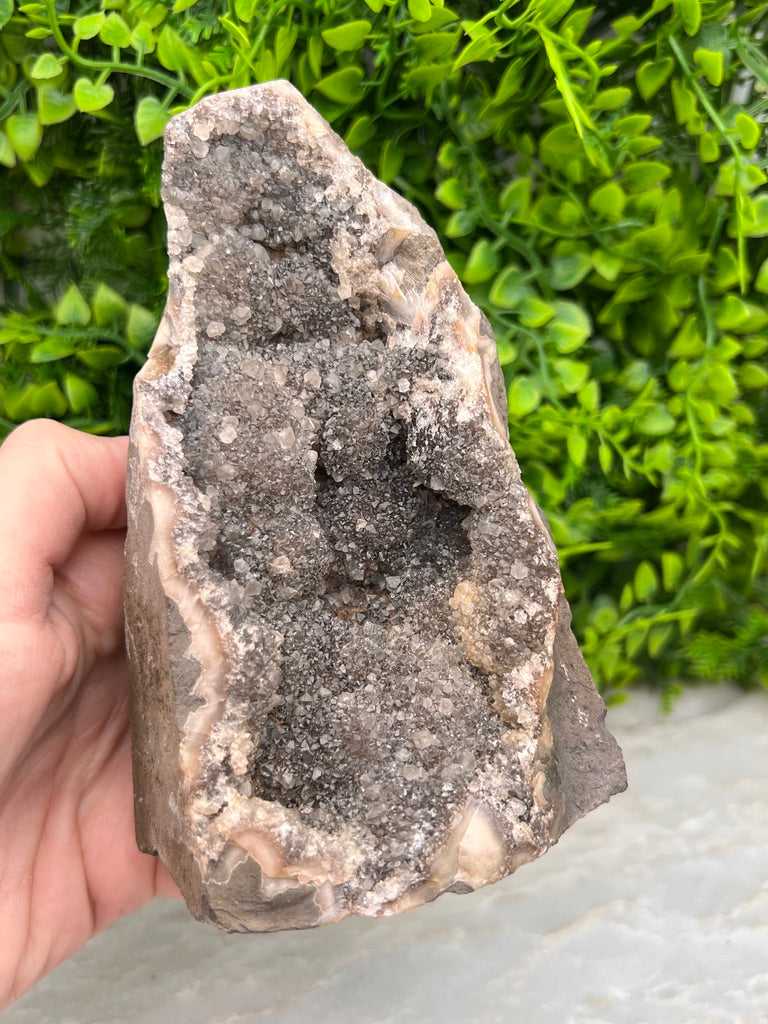 Amethist cluster cut base