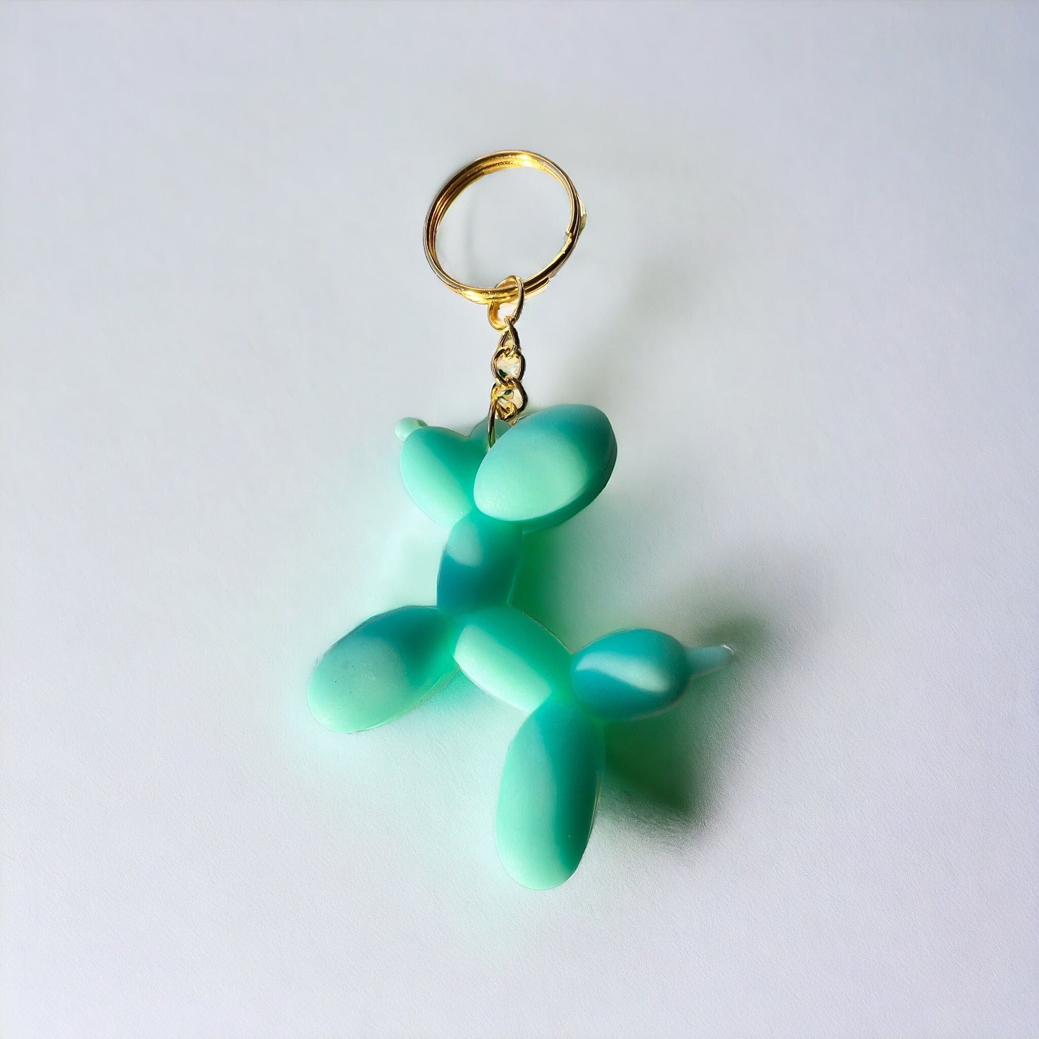 Schlüsselanhänger mit Ballontier, türkis, von KEY LIME STORE