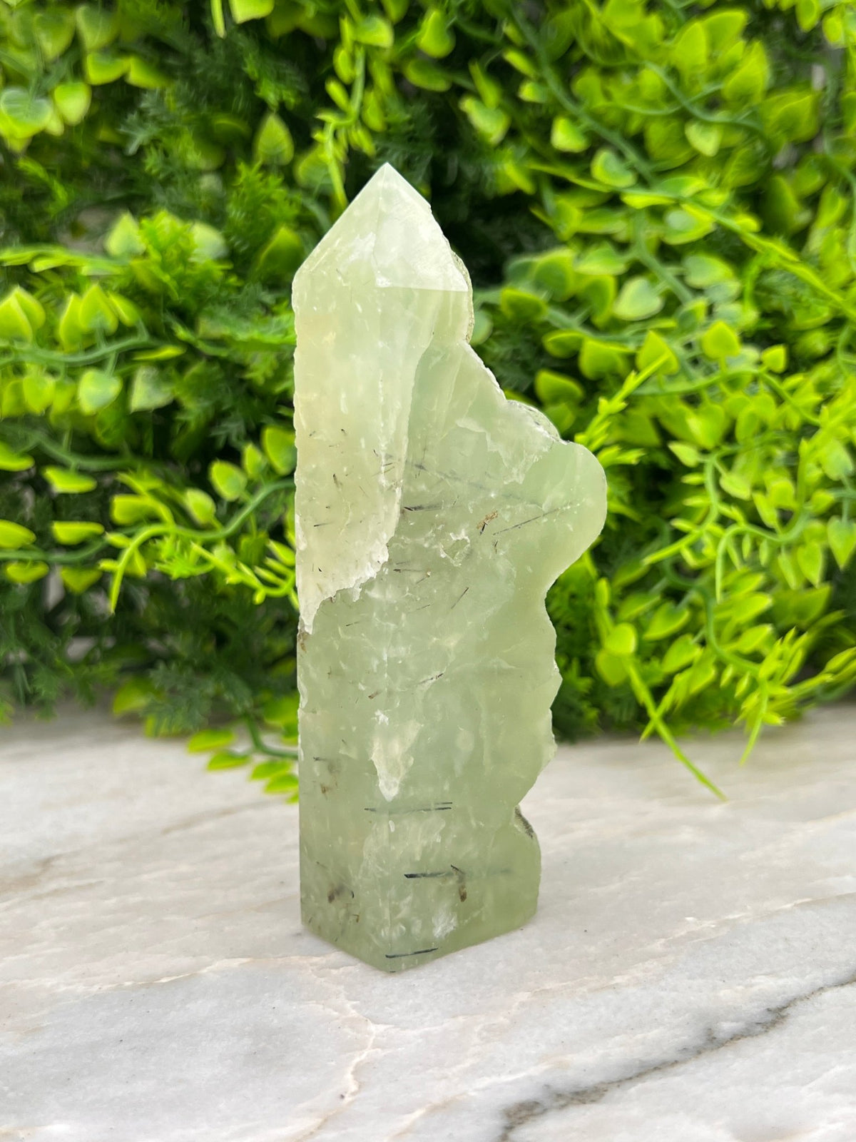 Prehniet toren half ruw half gepolijst by KEY LIME STORE