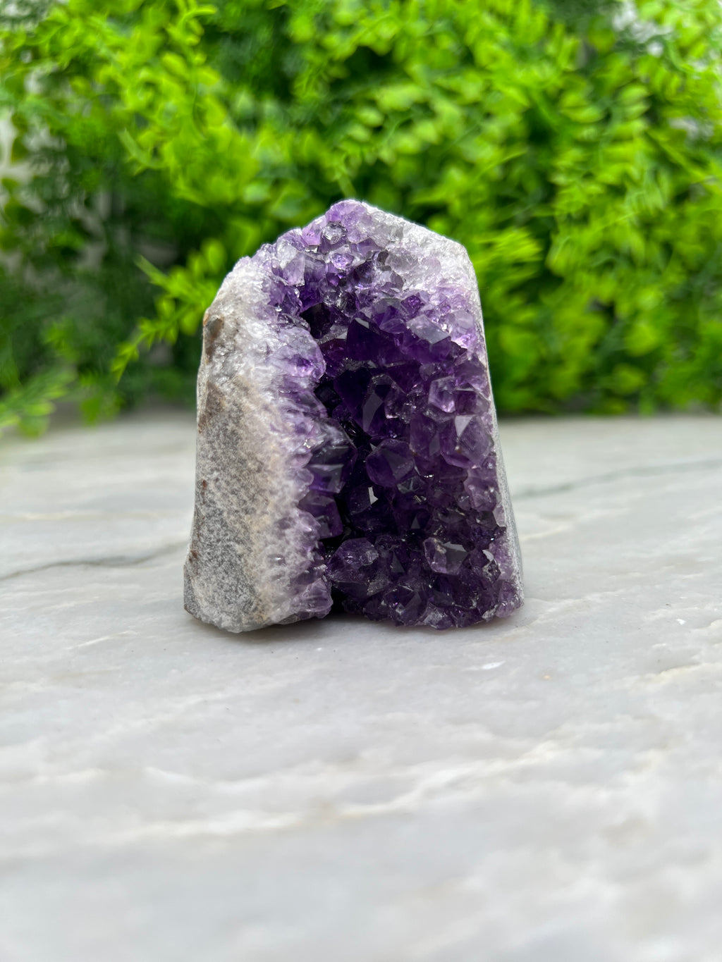 Amethist cluster cut base