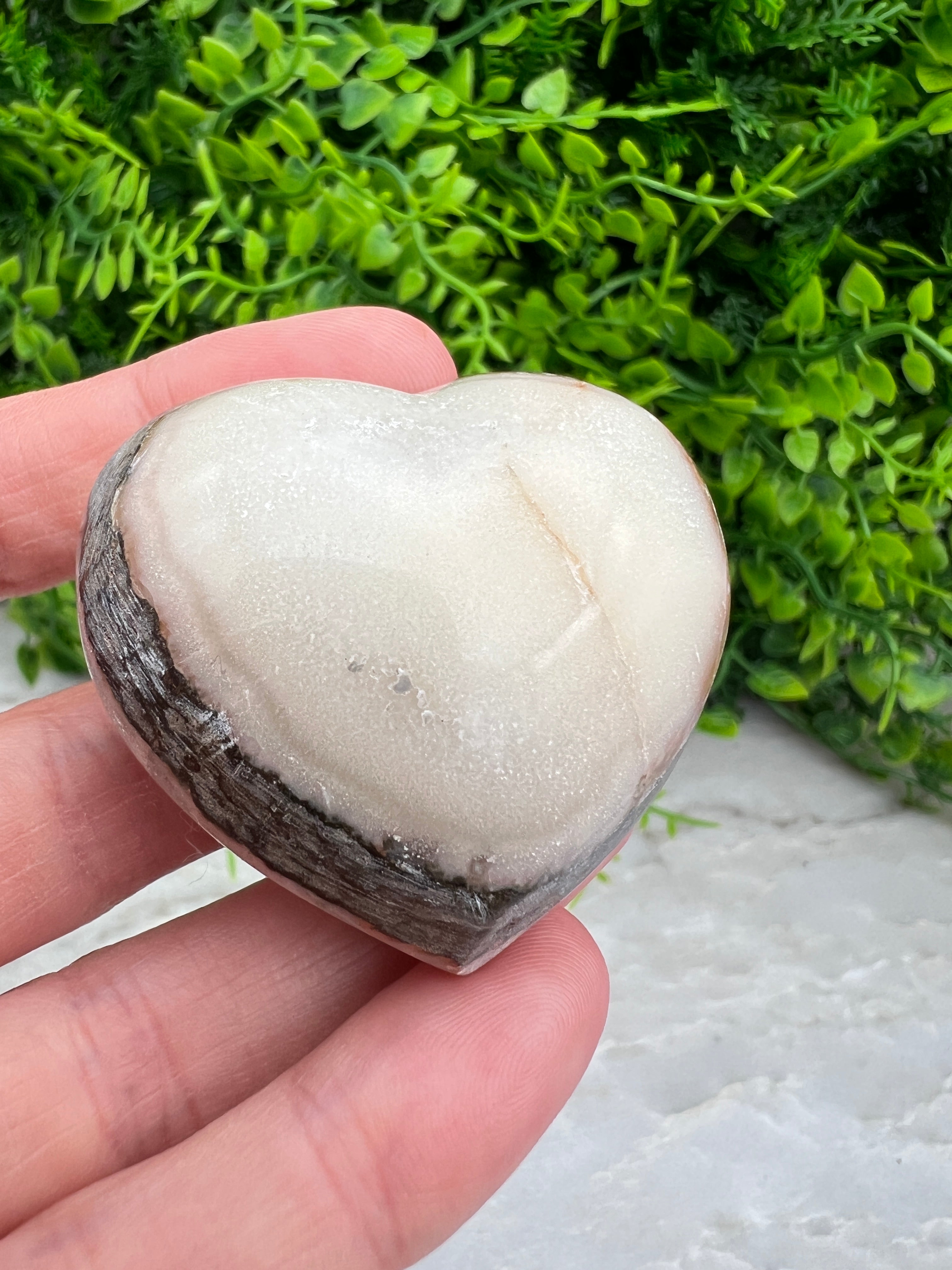 Sugar Amethyst Heart (5 cm)