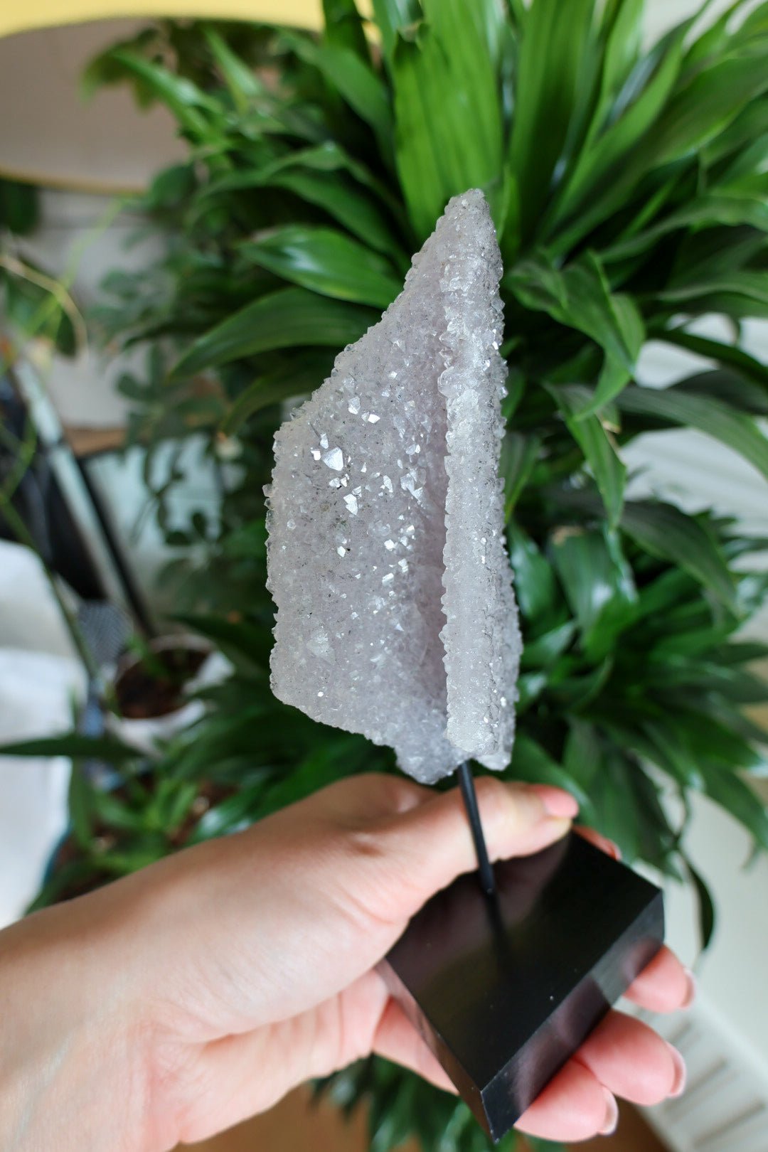 Flower Amethist op standaard by KEY LIME STORE