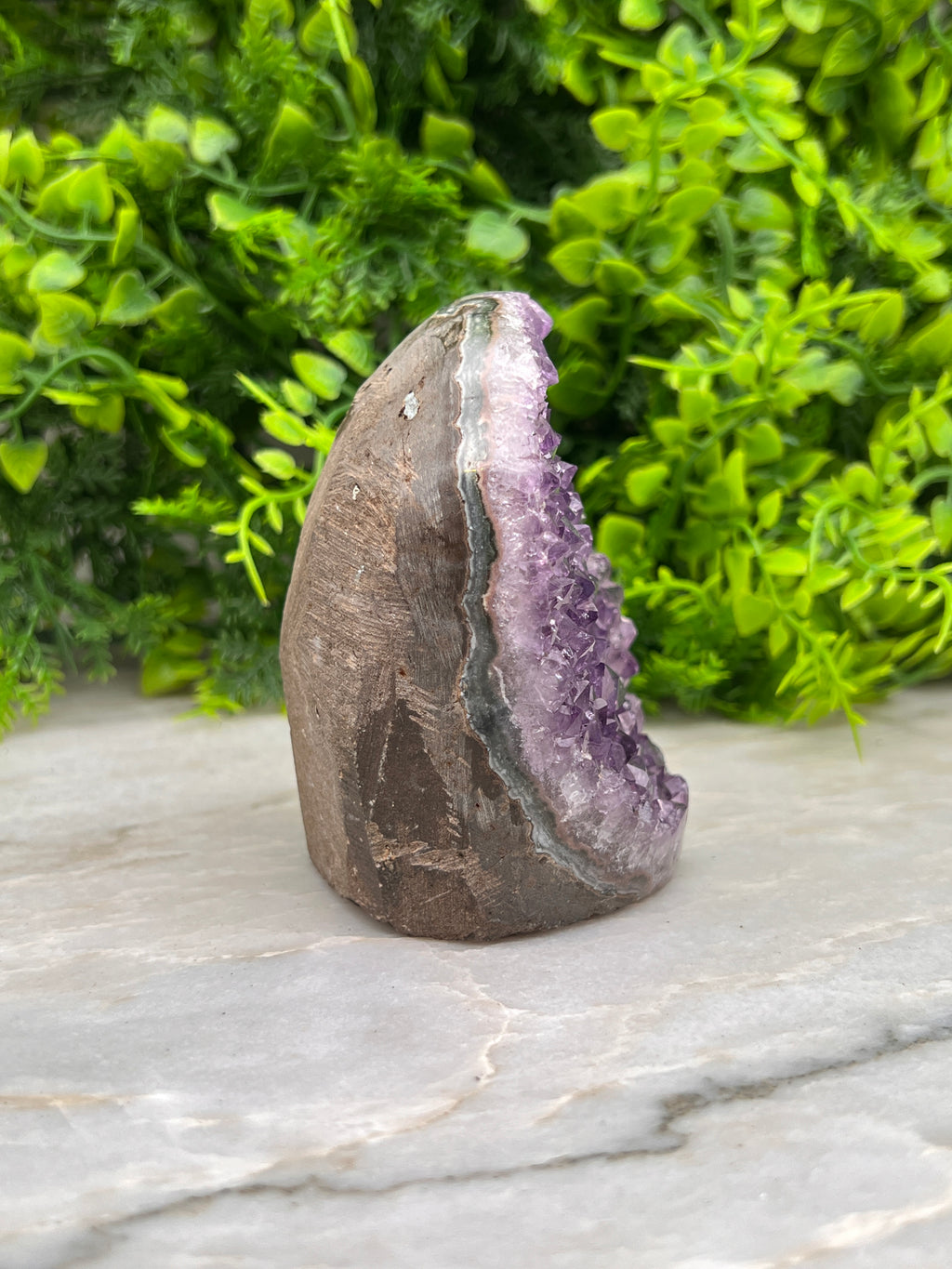 Amethist cluster cut base