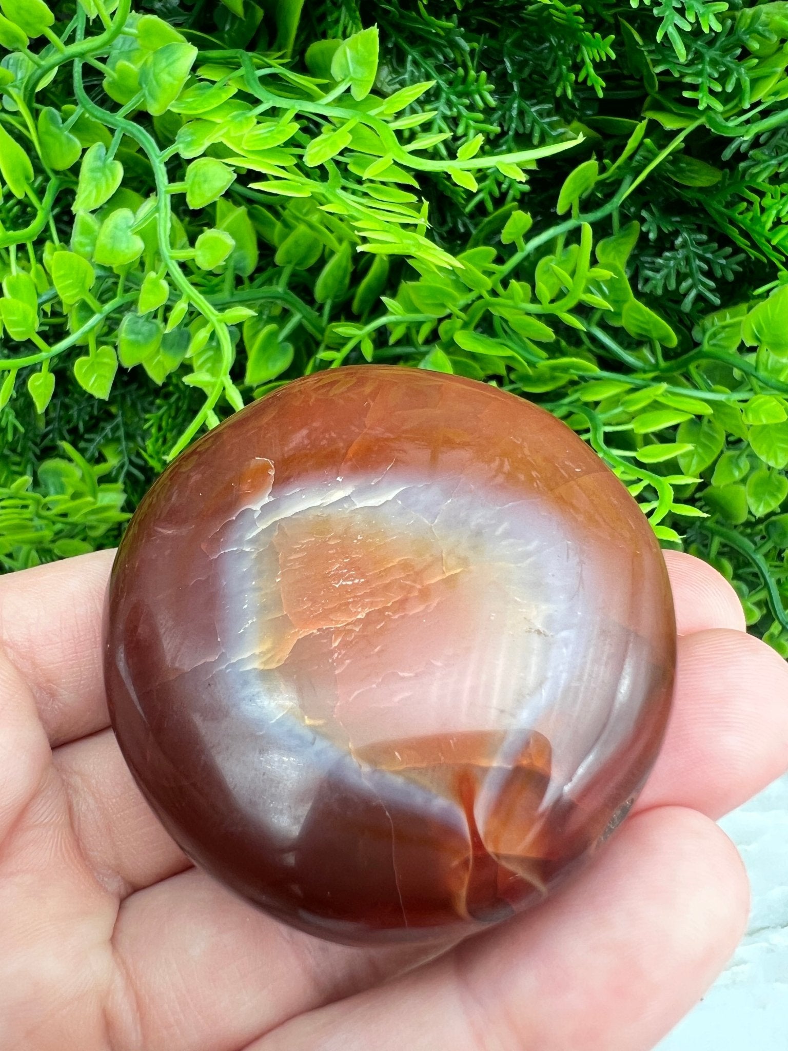 Carnelian tumbled stone (5 cm) by KEY LIME STORE