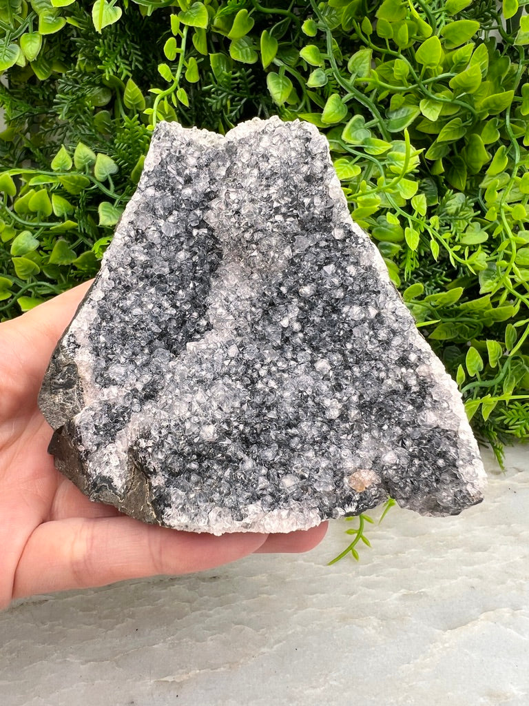 Amethist cluster cut base