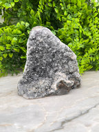 Amethist cluster cut base