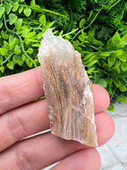 Sageniet Agaat ruw (5 cm) by KEY LIME STORE