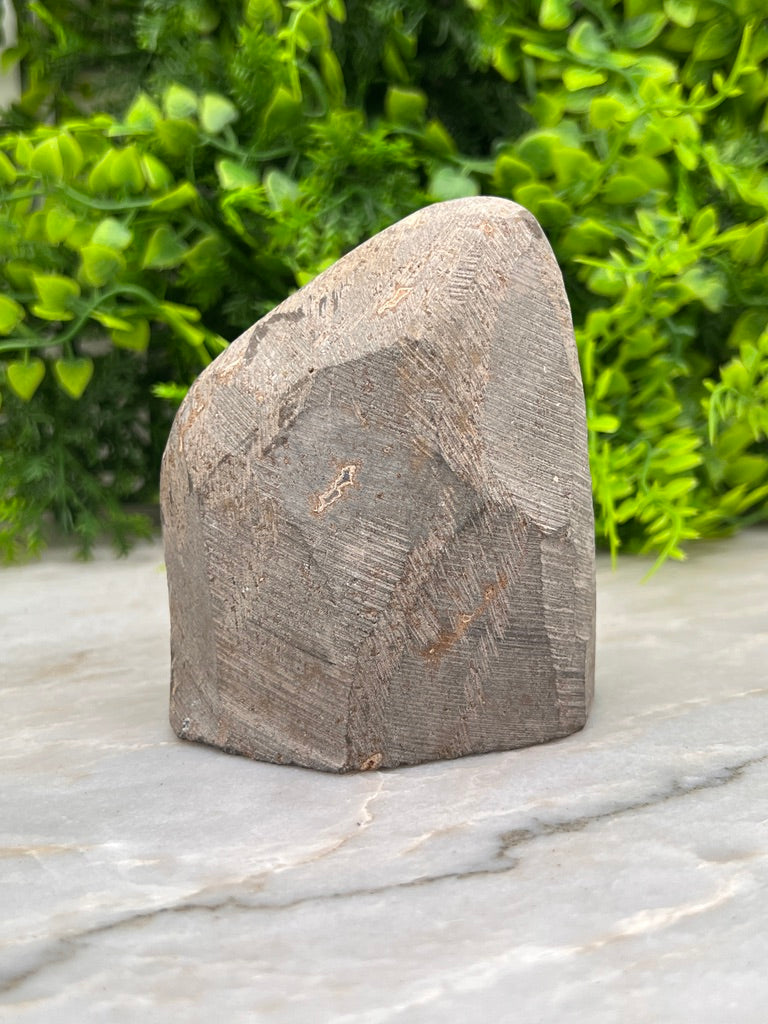 Amethist cluster cut base