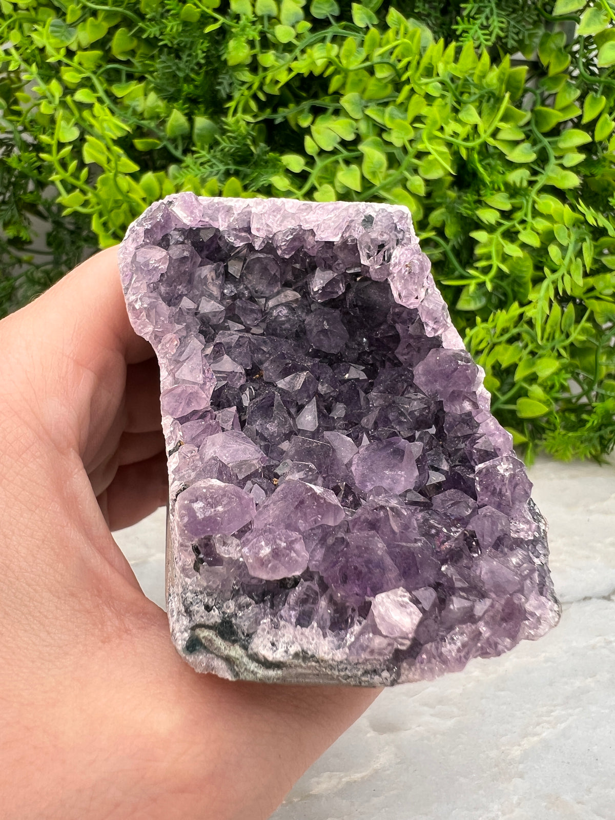 Amethist cluster cut base
