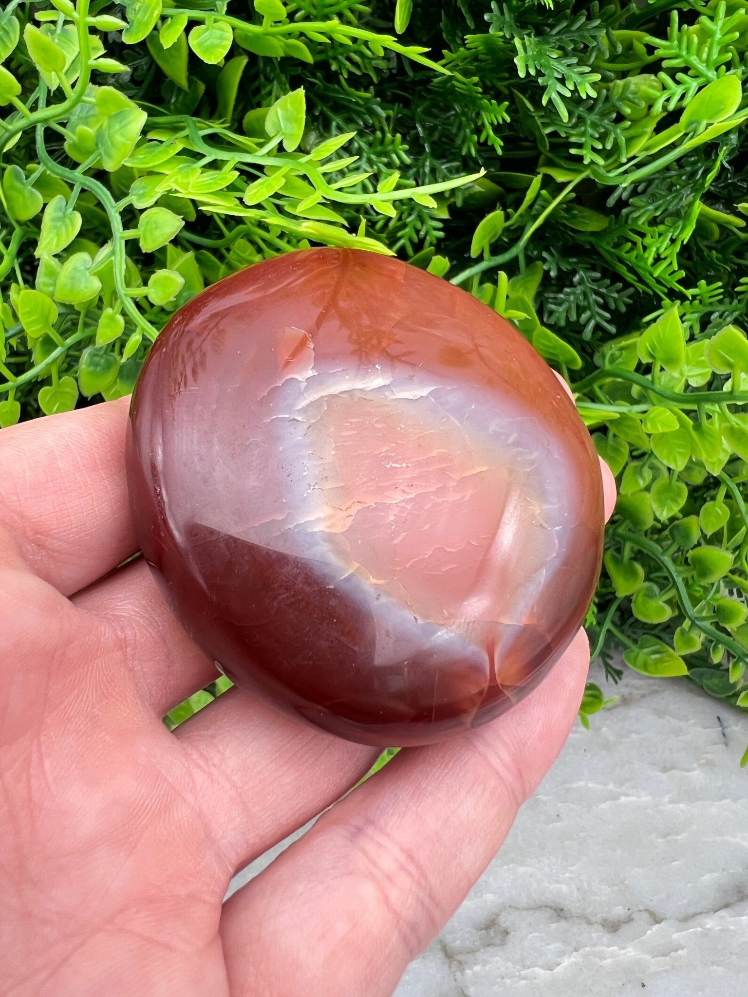 Carnelian tumbled stone (5 cm) by KEY LIME STORE