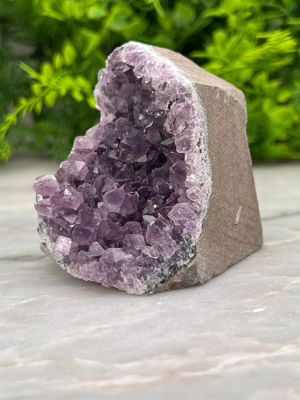 Amethist cluster cut base