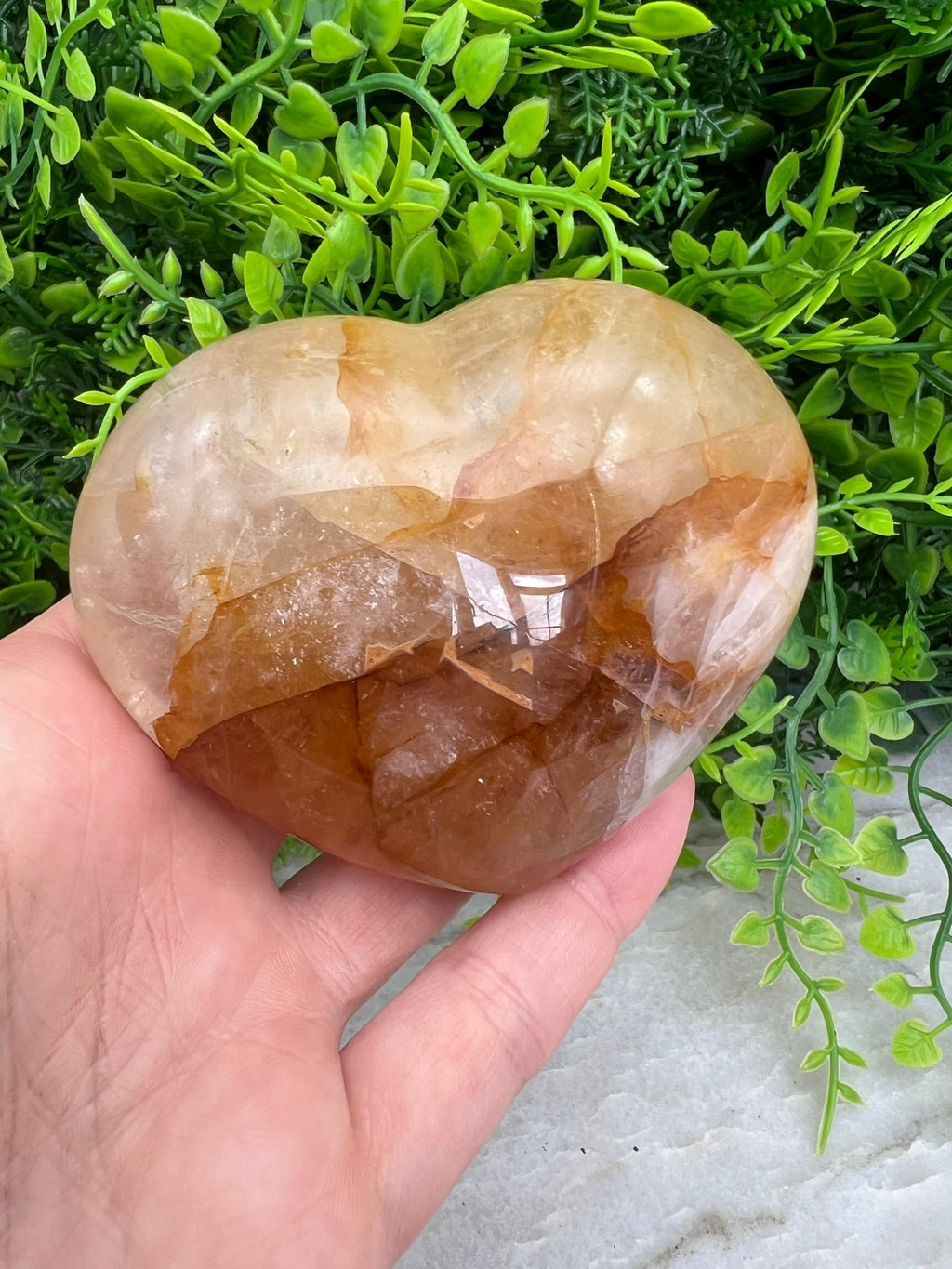 Golden Healer (Limonitquarz)-Herz (8 cm) von KEY LIME STORE