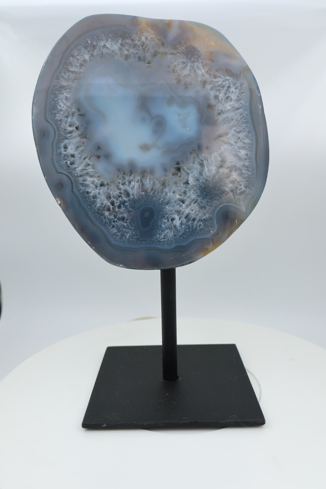 Halve agaat op standaard 1.450 kg