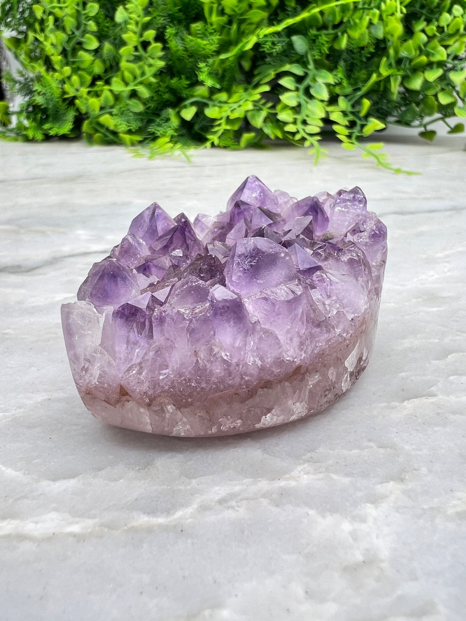 Rundum polierter Amethyst in Ellipsenform (6 cm) von KEY LIME STORE