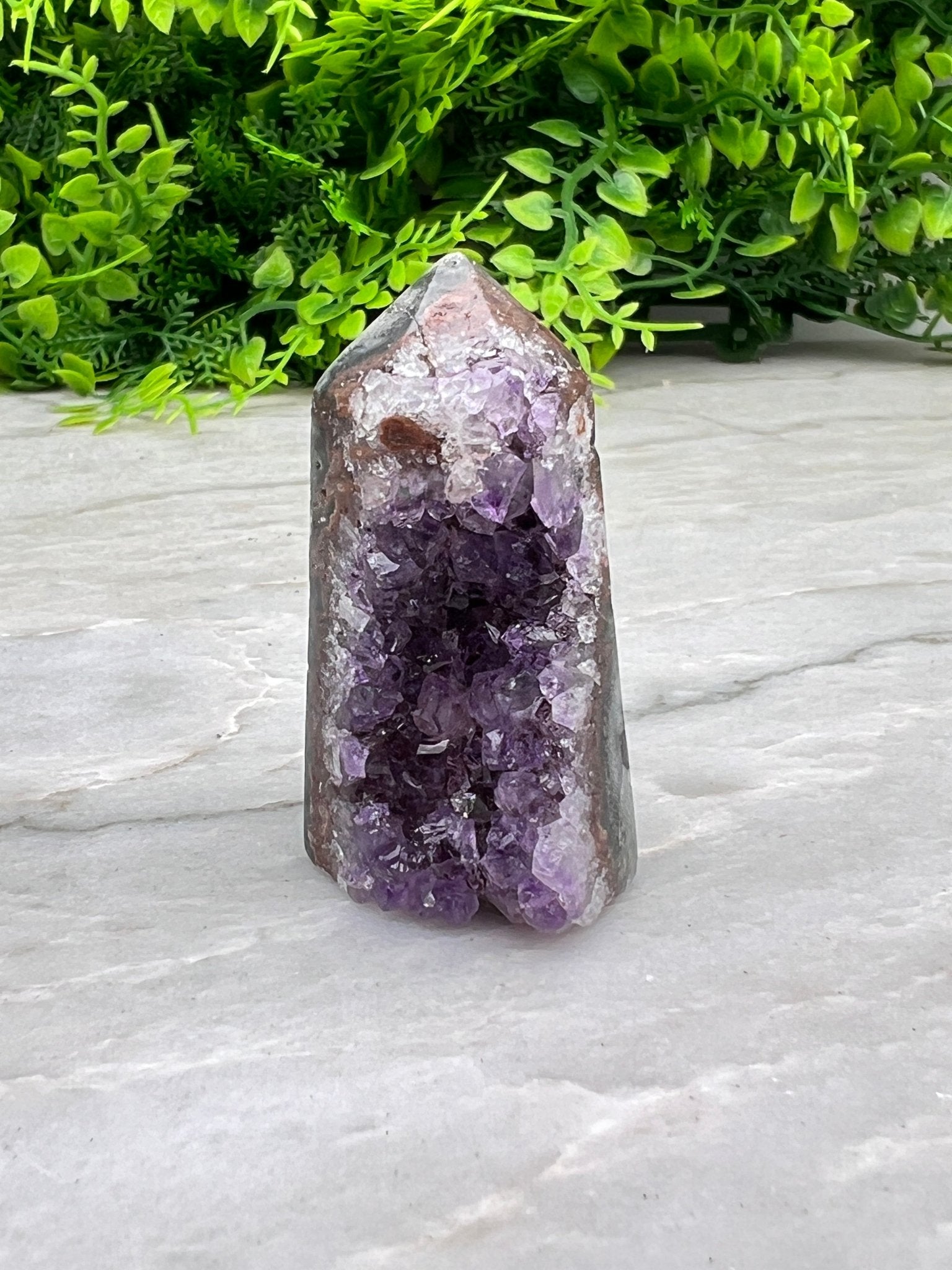 Amethyst-Cluster-Turm (5 cm) von KEY LIME STORE