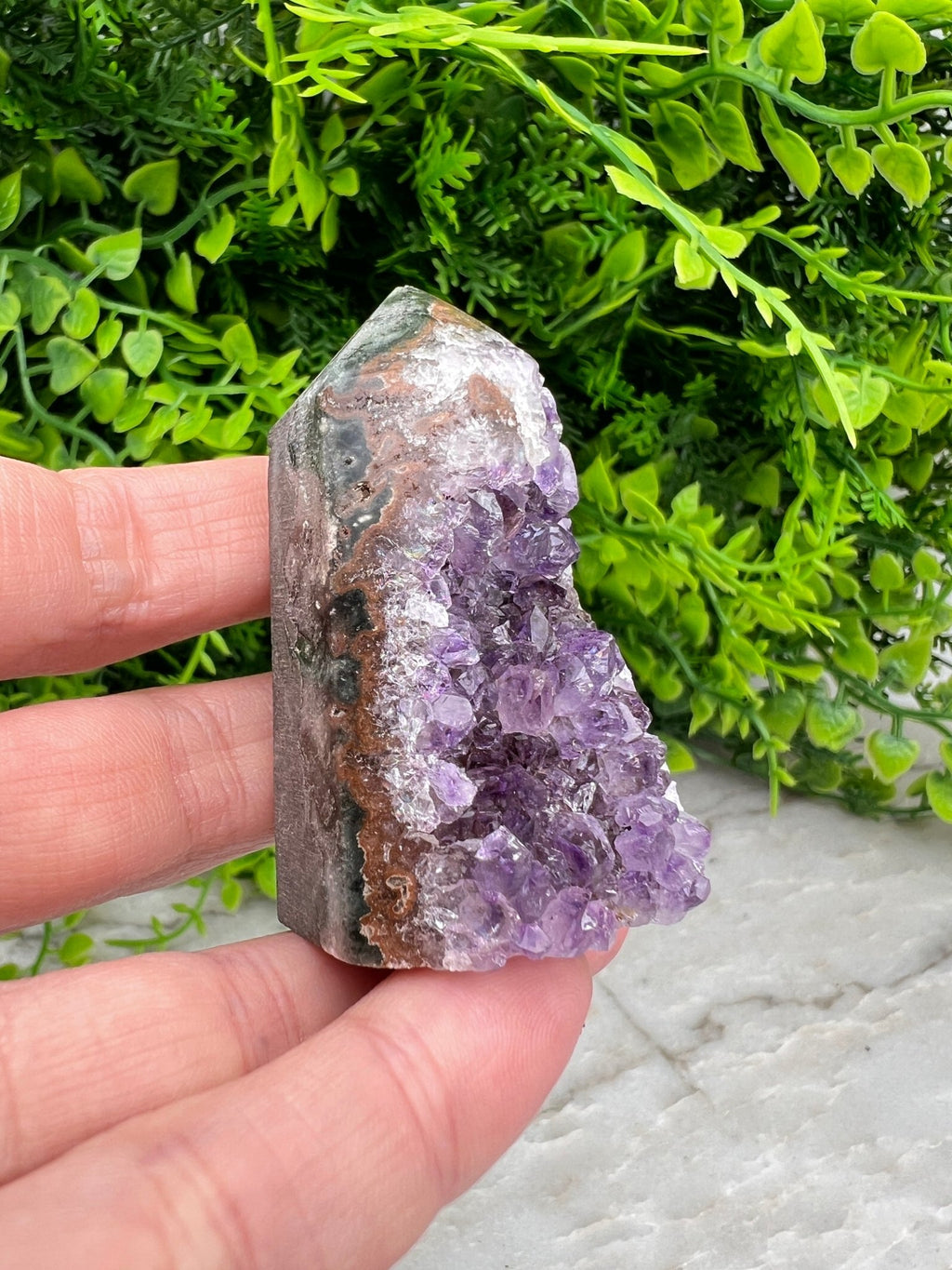 Amethyst-Cluster-Turm (5 cm) von KEY LIME STORE