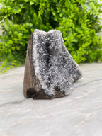 Amethist cluster cut base