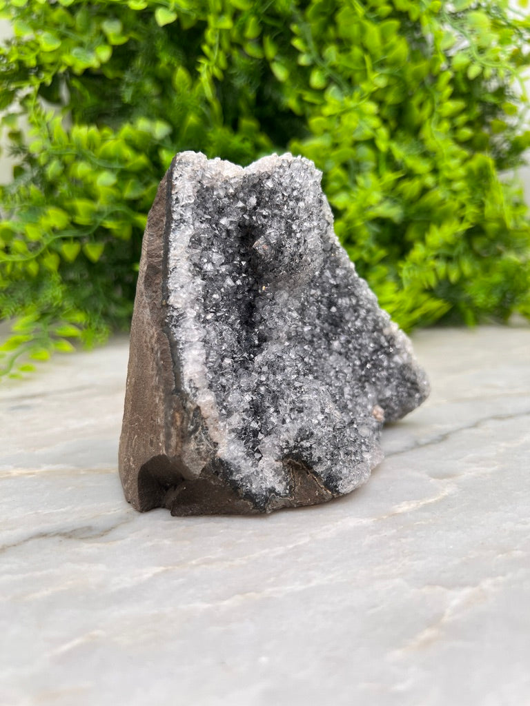 Amethist cluster cut base