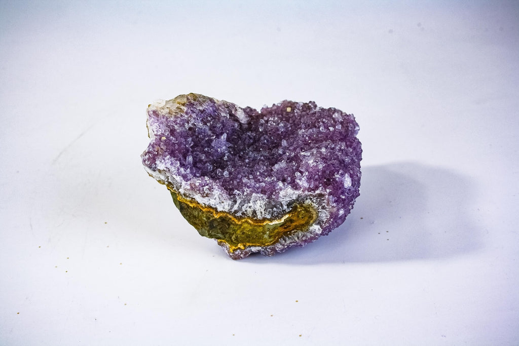 Amethyst-Kristallcluster, 545 Gramm – 11 cm lang, von KEY LIME STORE
