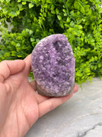 Amethist cluster cut base