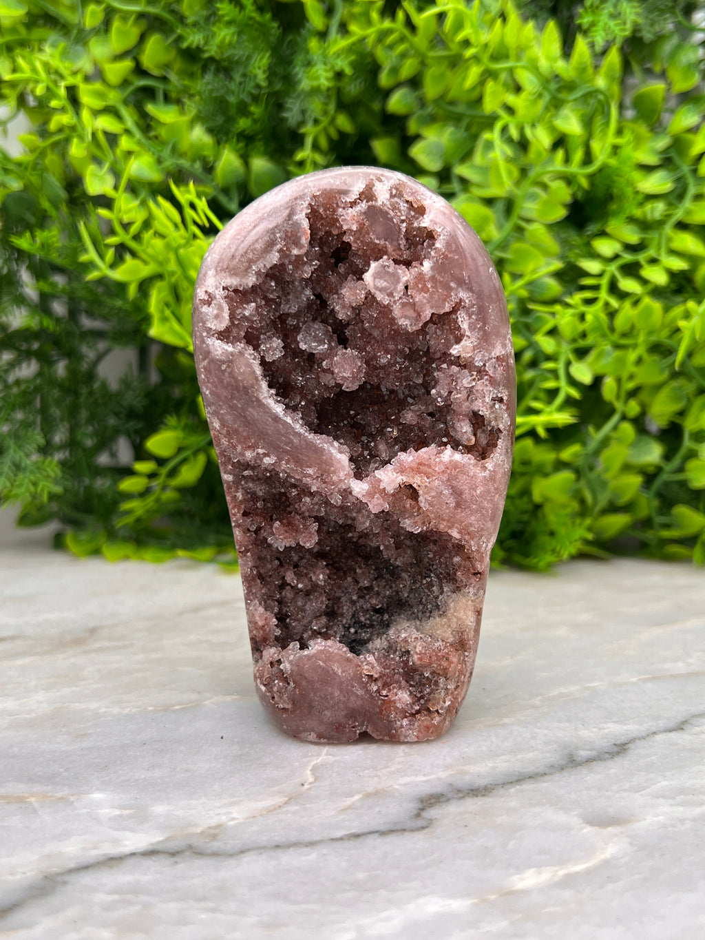 Roze Amethist half gepolijst (326 gr.)