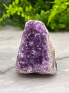 Amethist cluster cut base