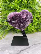 Amethist hart op standaard by KEY LIME STORE