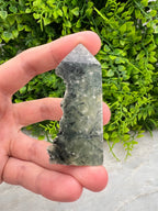 Prehniet toren half ruw half gepolijst by KEY LIME STORE