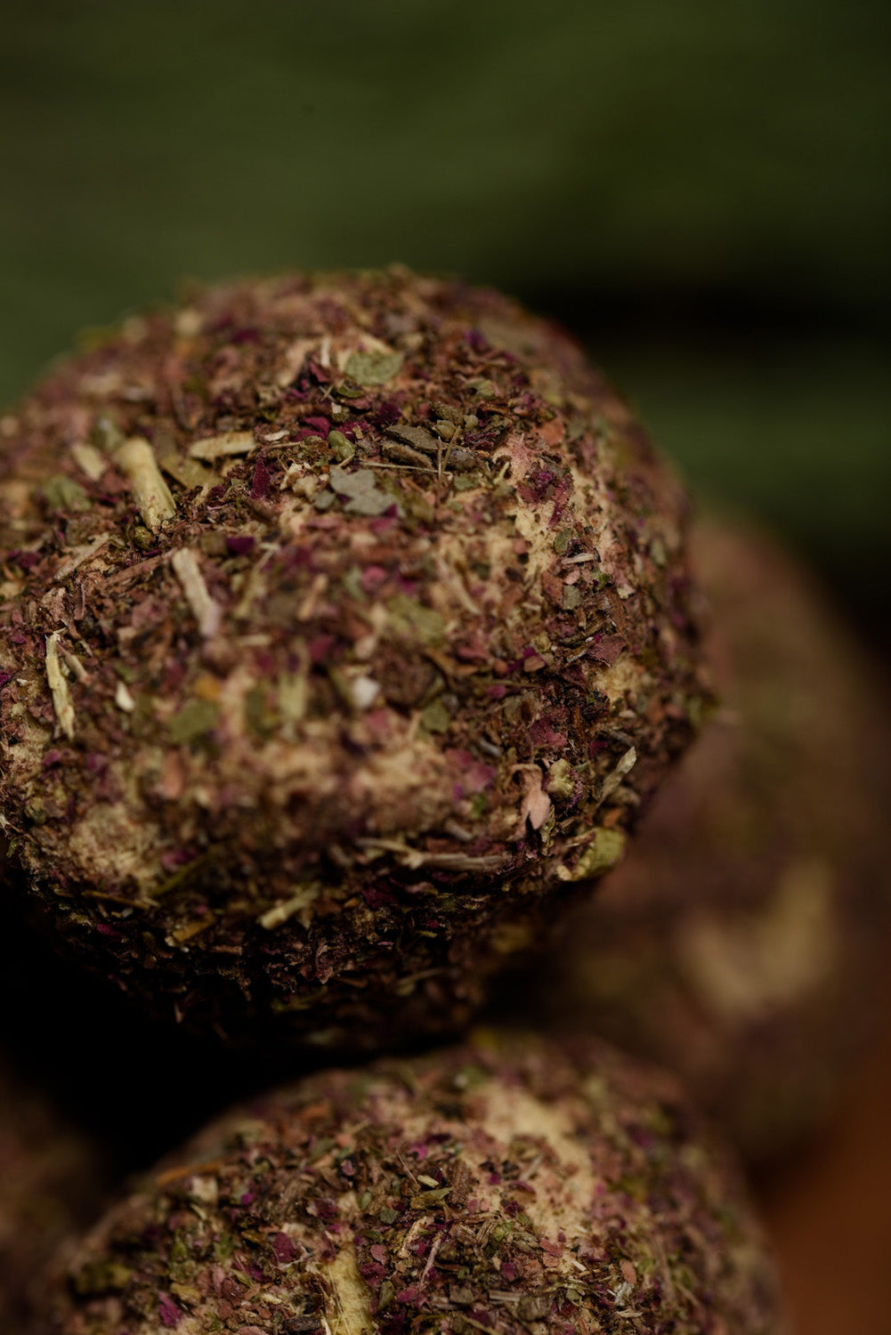 Sagrada Madre Smudge Bombs: Love Premium Herbs (34g)
