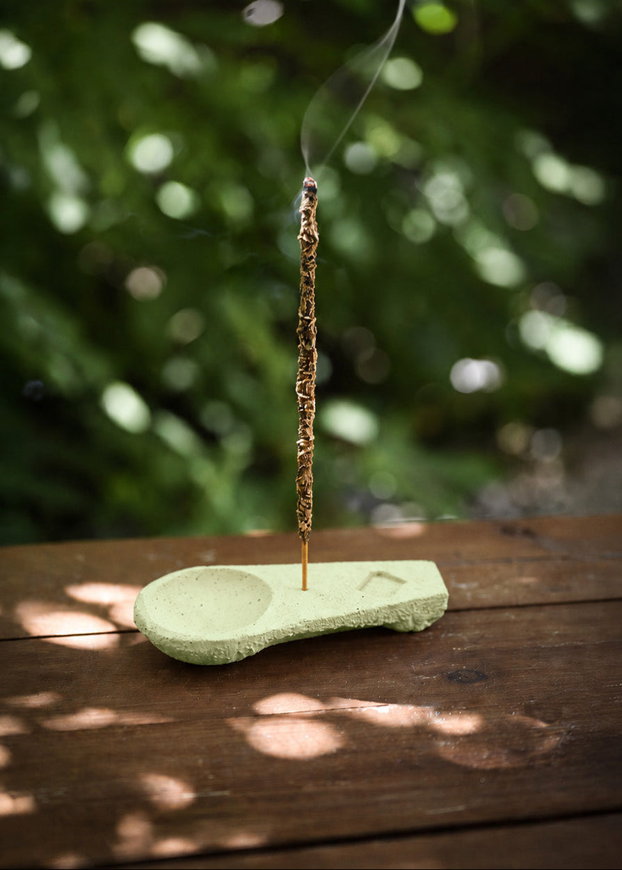 Sagrada Madre wierookbrander pastelgroen cement (312g)