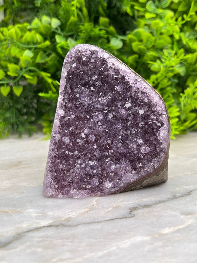 Amethist cluster cut base