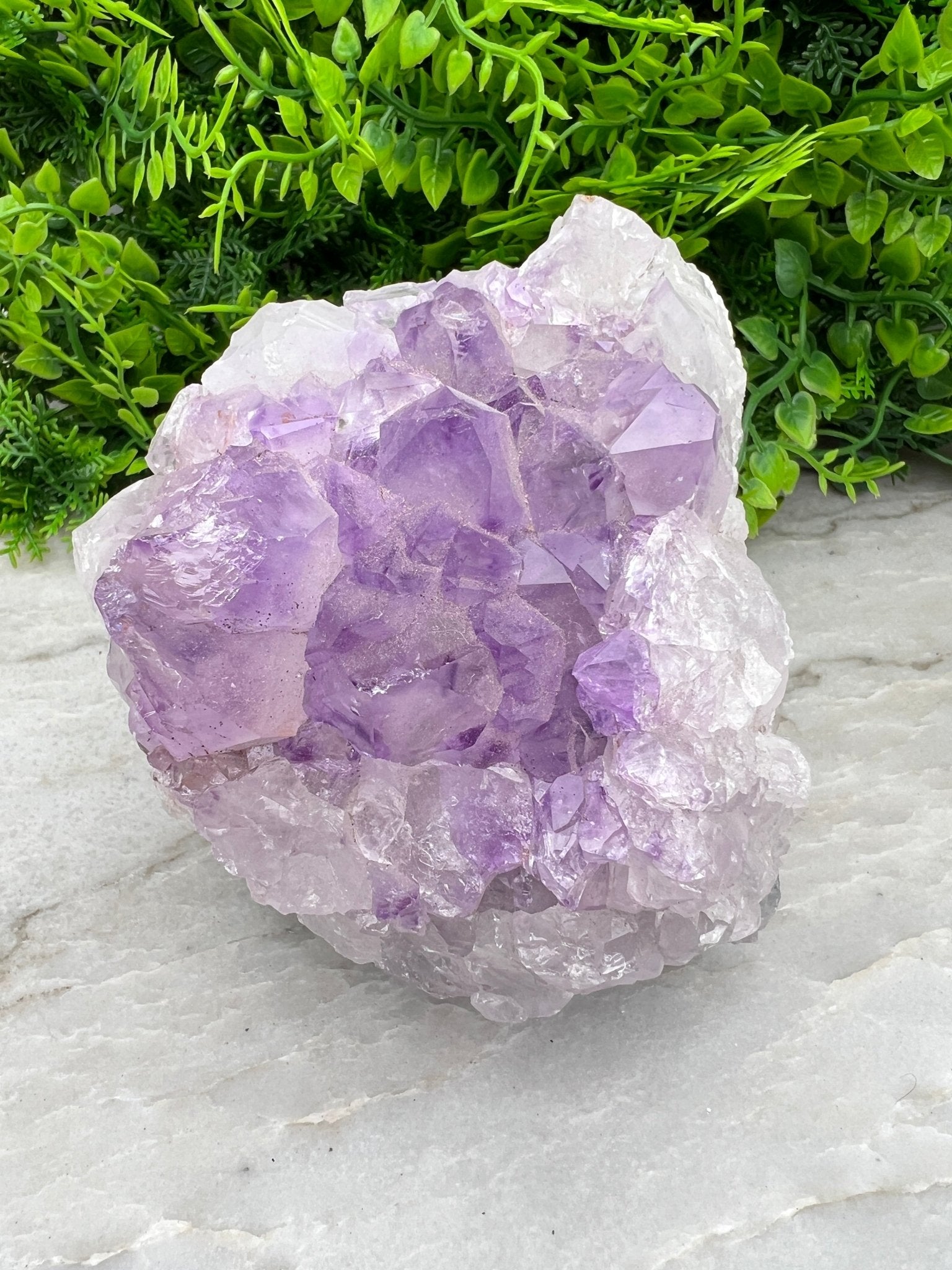 Amethist cluster (1.484 kg) by KEY LIME STORE