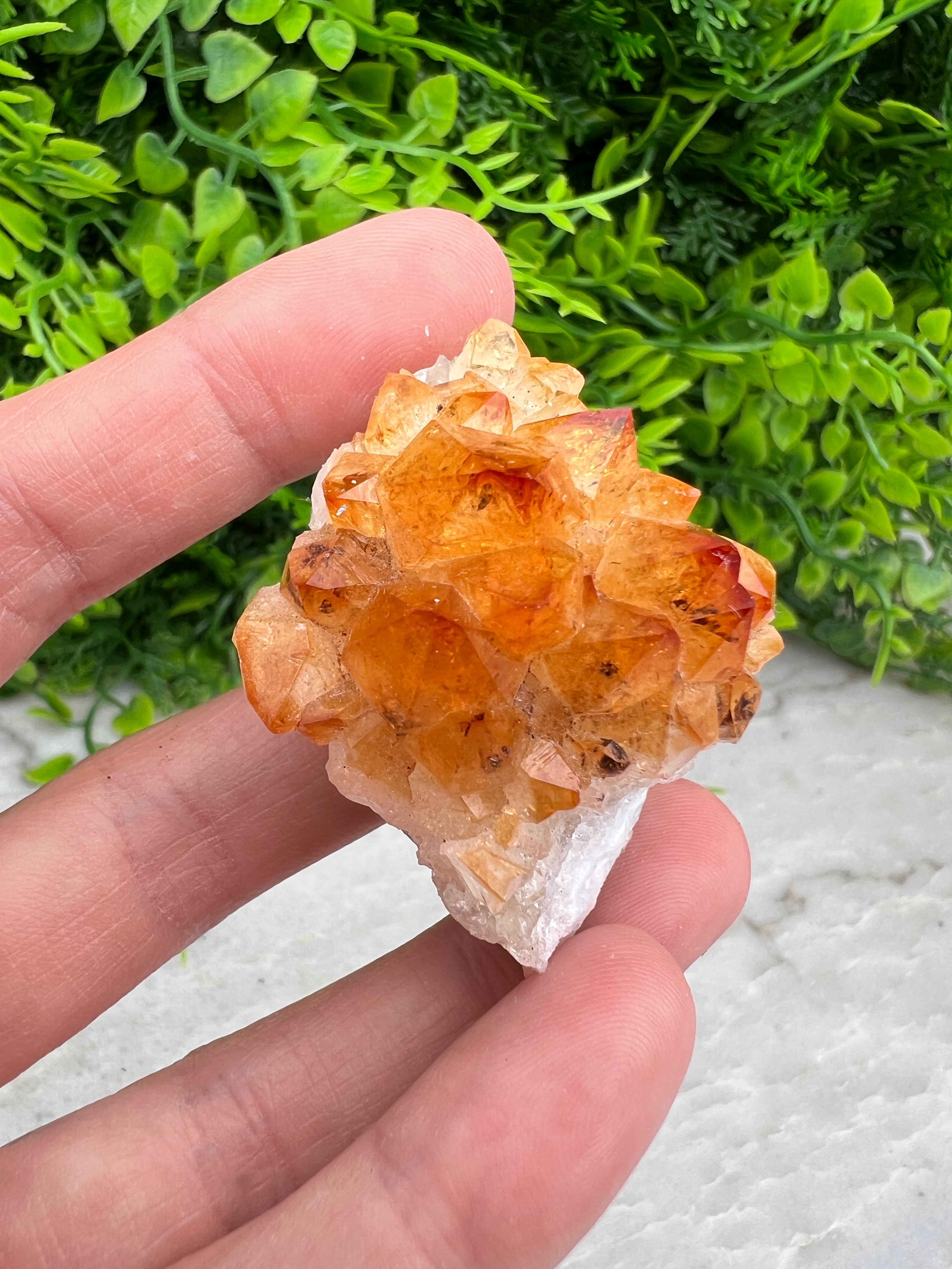 Citrien (gebrande Amethist) cluster (4 cm)