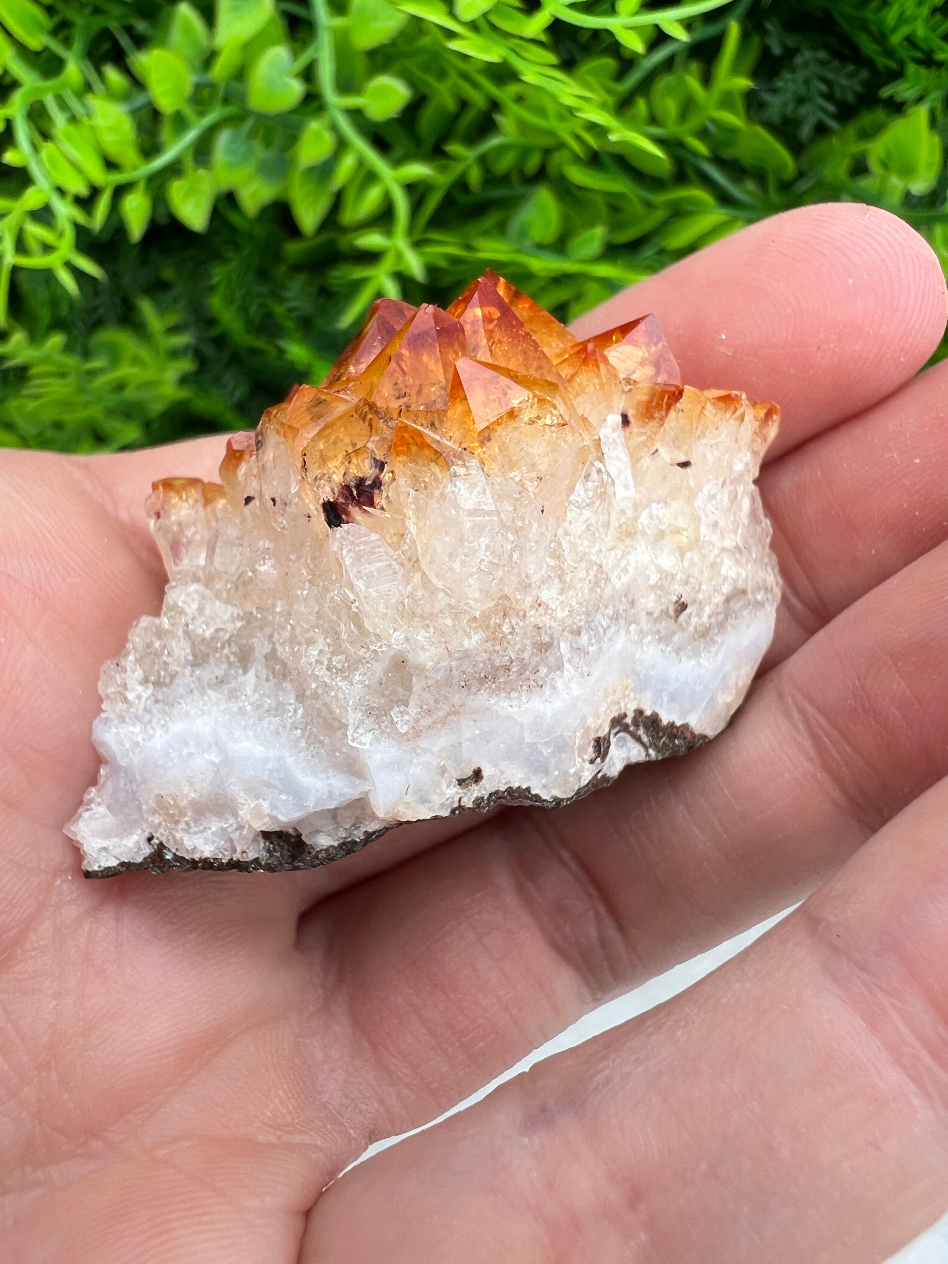 Citrien (gebrande Amethist) cluster (4 cm)