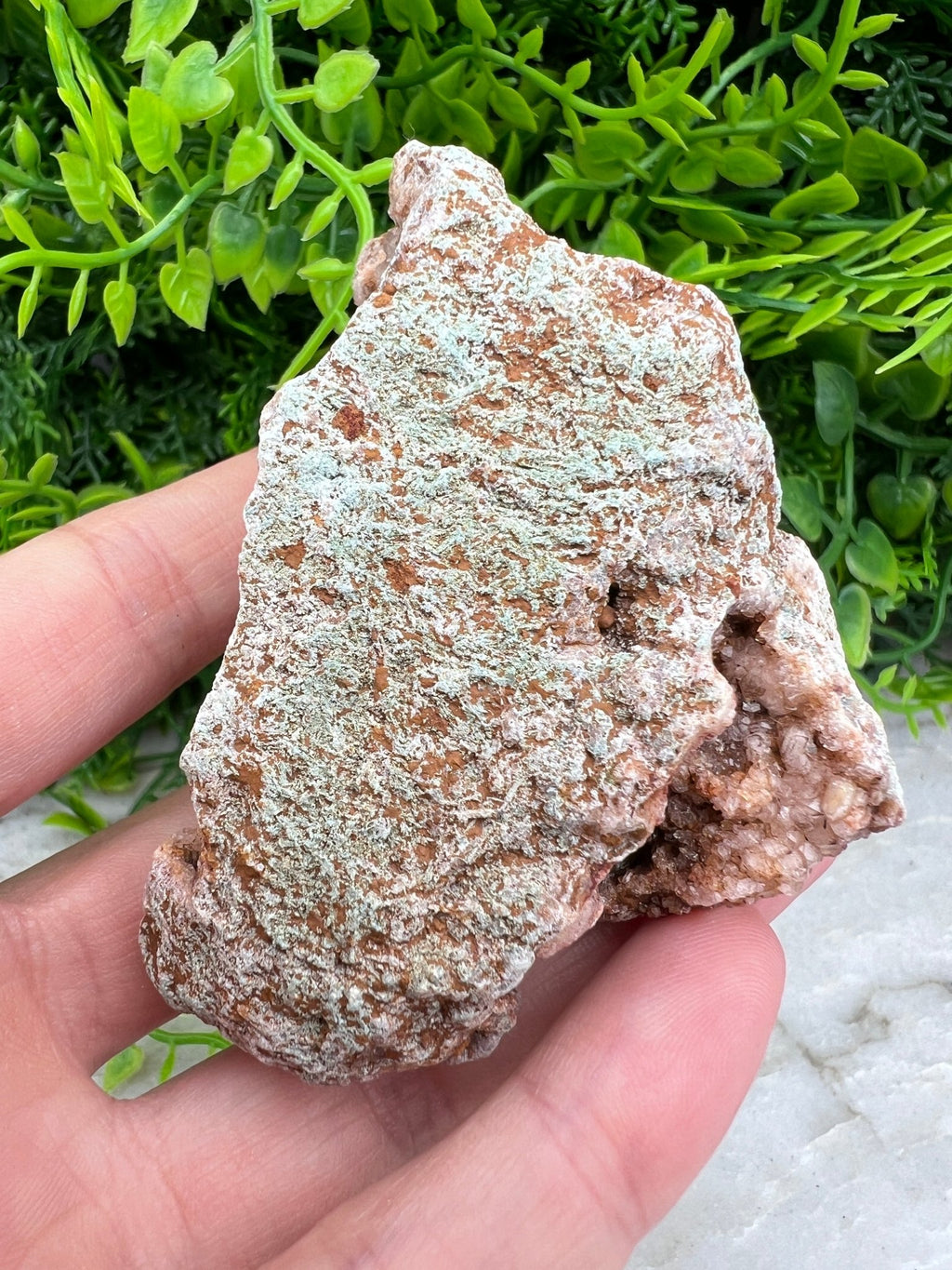 Rosa Amethyst-Cluster (7 cm) von KEY LIME STORE