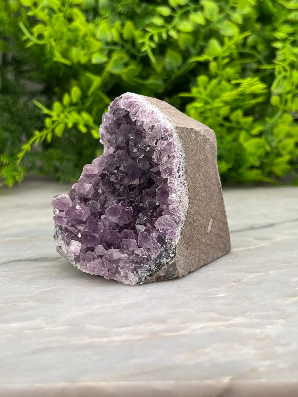 Amethist cluster cut base
