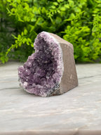 Amethist cluster cut base