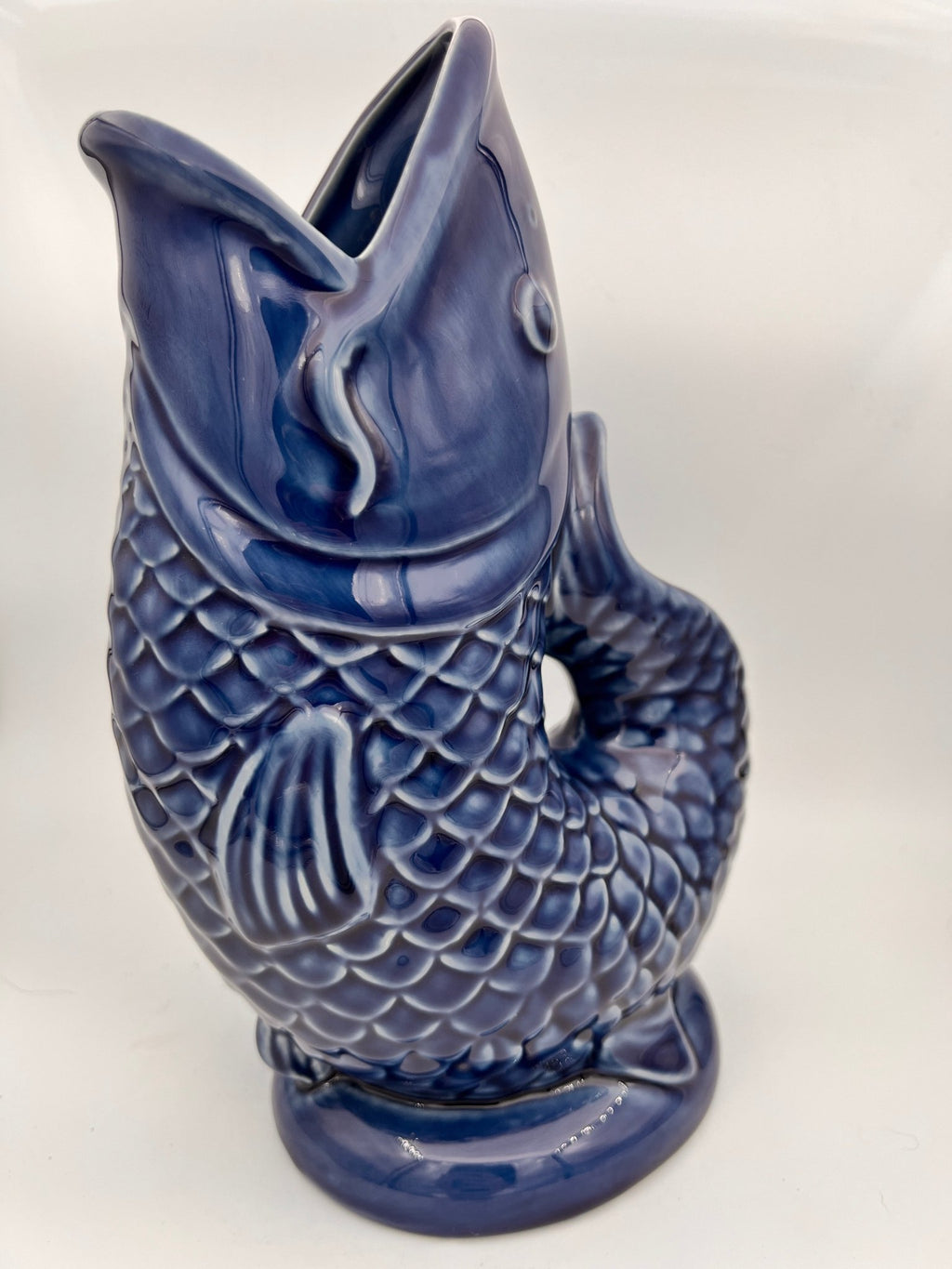 Blaue Fischvase, 26 cm hoch, von KEY LIME STORE
